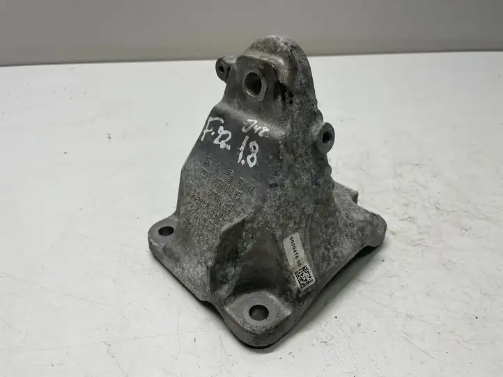 BMW 1 F20 F21 (2011 - 2019) 6859416 Кронштейн двигателя — фото 1