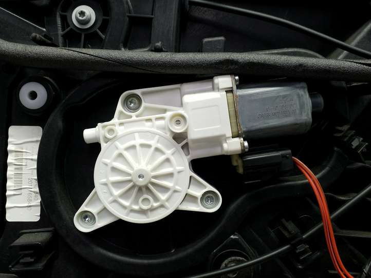 Chrysler Town and Country (2010 - 2016)   Боковые раздвижные двери