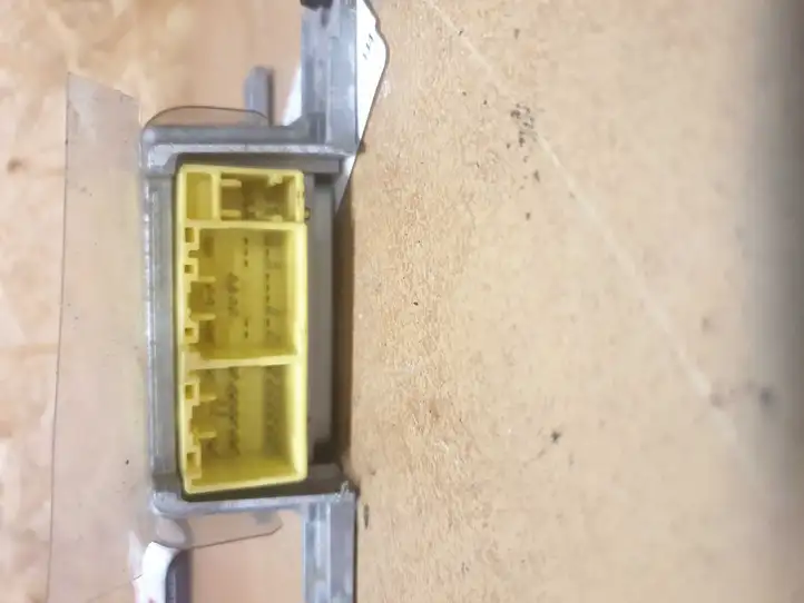 Mitsubishi Pajero (2003 - 2006) MR551784L Блок управления SRS — фото 2