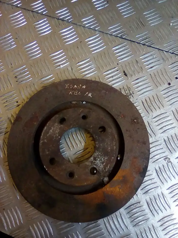 Citroen Xsara Picasso (1999 - 2012) Тормозной диск передний — фото 1