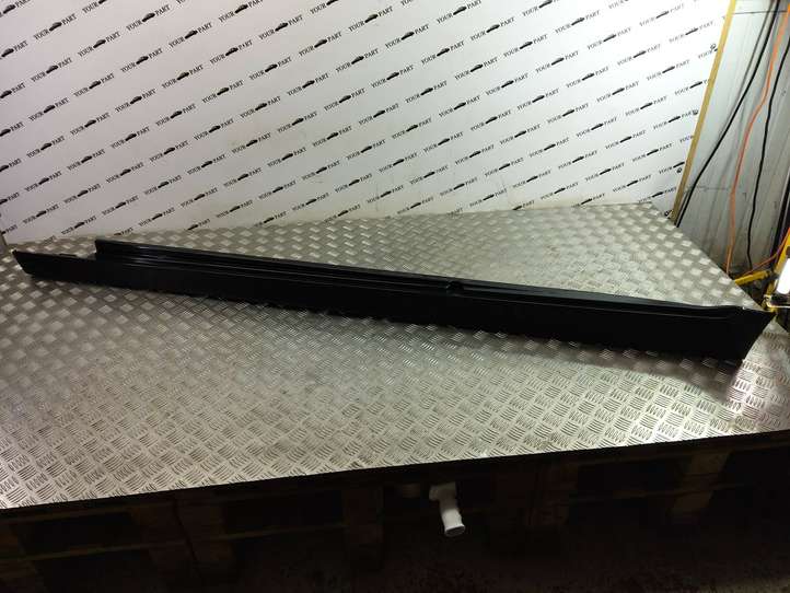 BMW 5 F10 F11 (2009 - 2016)  7184773 Порог