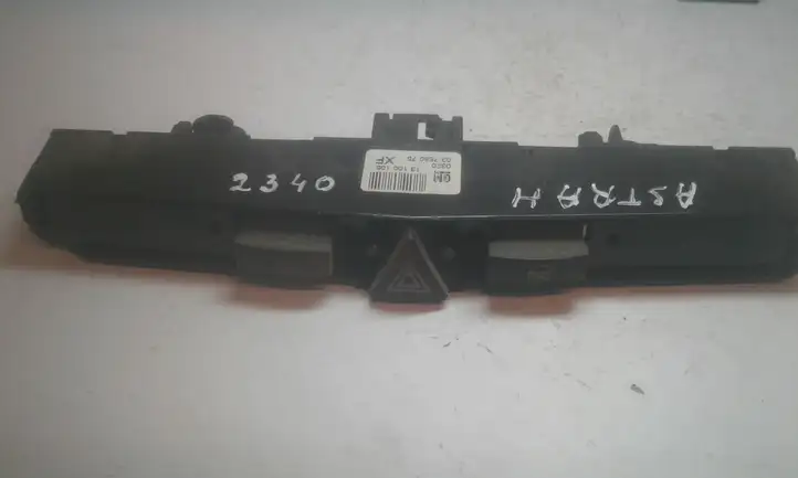 Opel Astra H (2004 - 2009) 13100105XF Включатель аварийных фонарей — фото 1