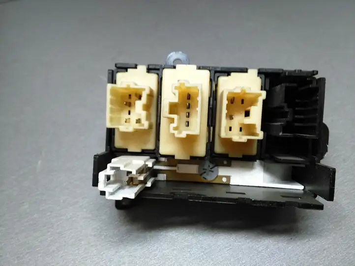 (1999 - 2002) Блок кнопок на панели — фото 2