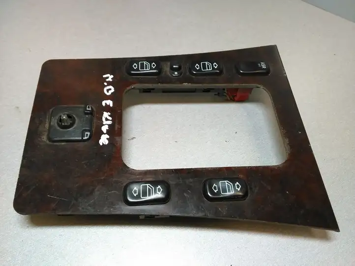 Mercedes-Benz E W210 (1995 - 2002) 2108208610 Блок кнопок стеклоподъемников — фото 1