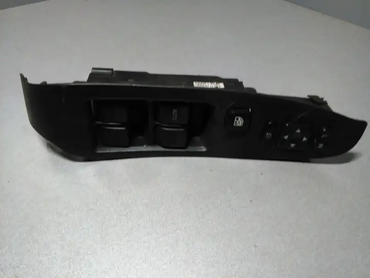 Subaru Legacy (1999 - 2003) 83071AE020 Блок кнопок стеклоподъемников — фото 1