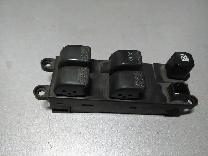 Subaru Legacy (1999 - 2003) 83071AE020 Кнопка стеклоподъемников — фото 1
