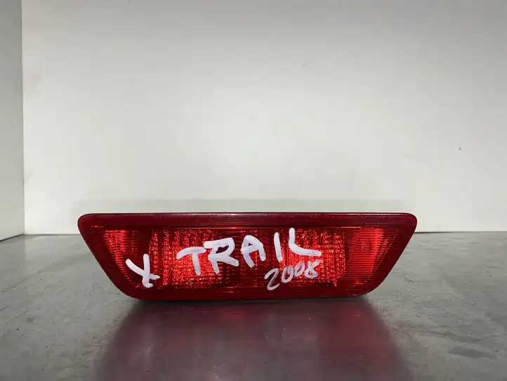 Nissan X-Trail T31 (2007 - 2014) 13263929 Задний противотуманный фонарь — фото 1