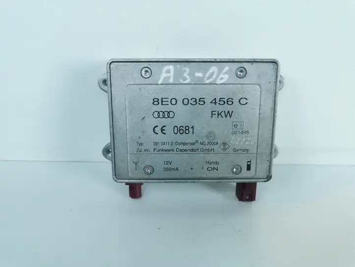 Audi A3/S3 8P (2004 - 2008) 8E0035456C Усилитель антенны — фото 2