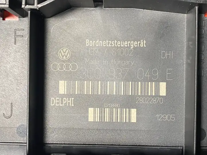 Volkswagen PASSAT B6 (2005 - 2010) 3C0937049E Модуль комфорта — фото 3