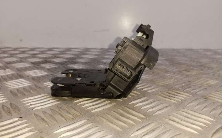 Audi TT (2006 - 2010)  8P4827505C Замок задней крышки