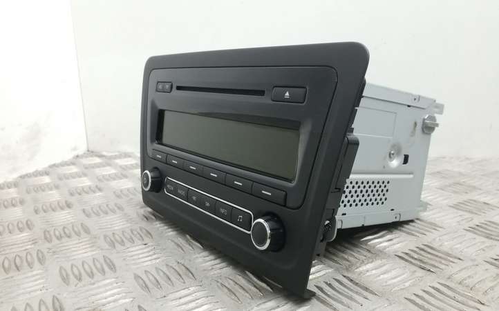 Skoda Rapid (NH) (2012 - 2019)  5J0035161E Радио/ проигрыватель CD/DVD / навигация