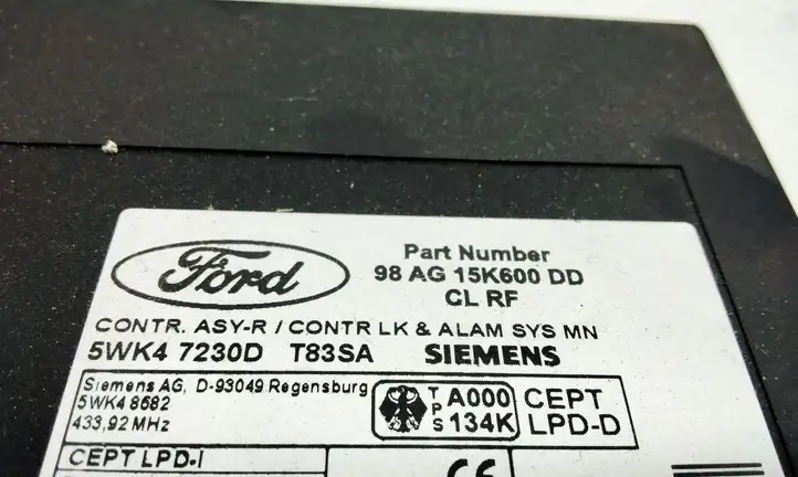 Ford Focus (1998 - 2004) 98AG15K600DD Модуль комфорта — фото 3