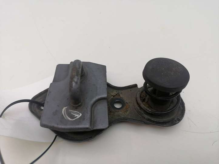 Mercedes-Benz C W203 (2000 - 2007)  A2038800460 Петля замка капота