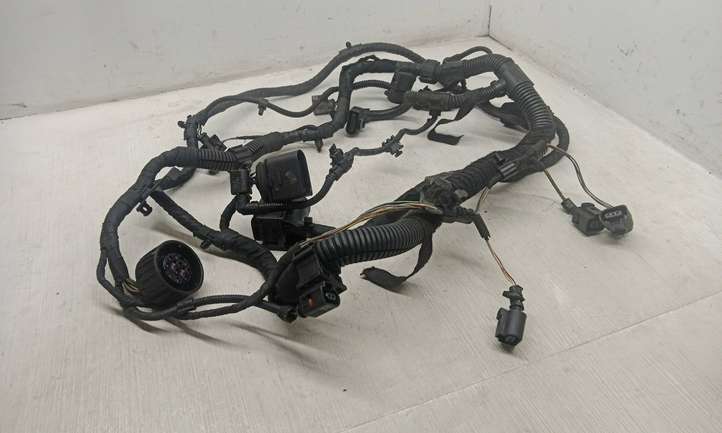 Audi A3/S3 8P (2004 - 2008)   Проводка двигателя