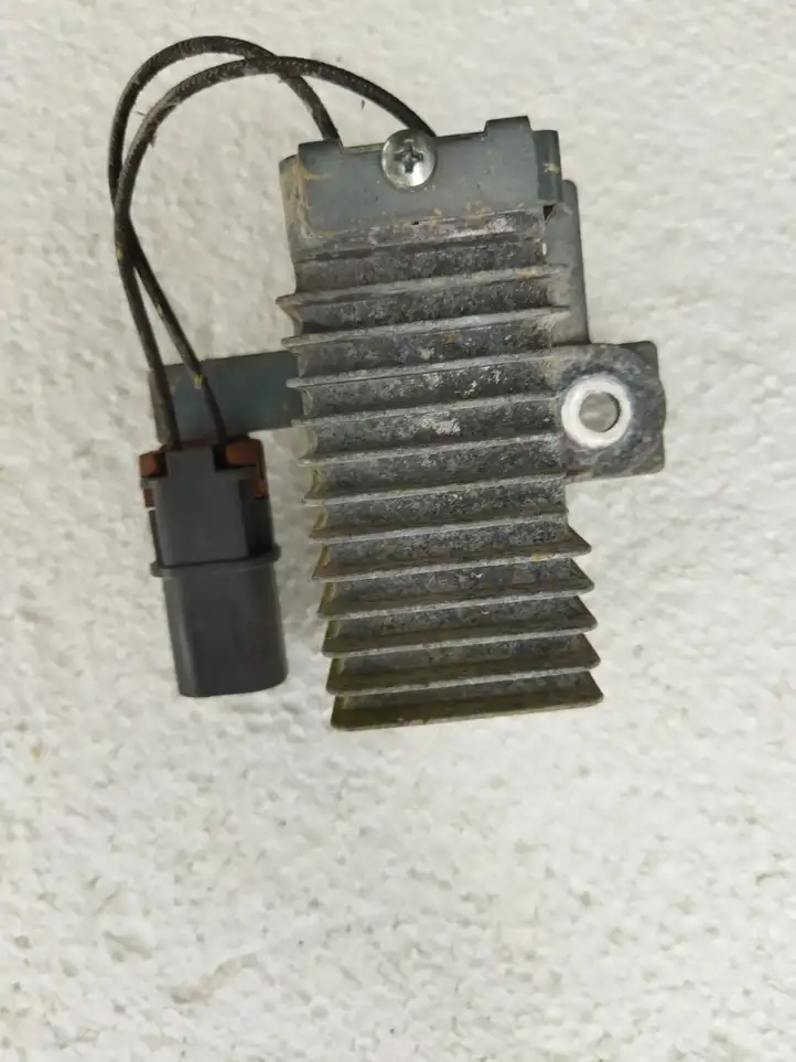 Subaru XV I (2011 - 2018) 84057FG000 Реле дневных фонарей — фото 1
