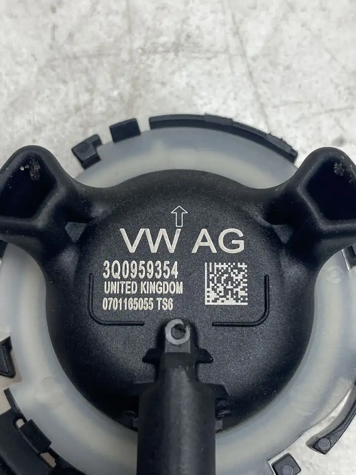 Volkswagen PASSAT B8 (2015 - ) 3Q0959354 Датчик удара SRS — фото 3