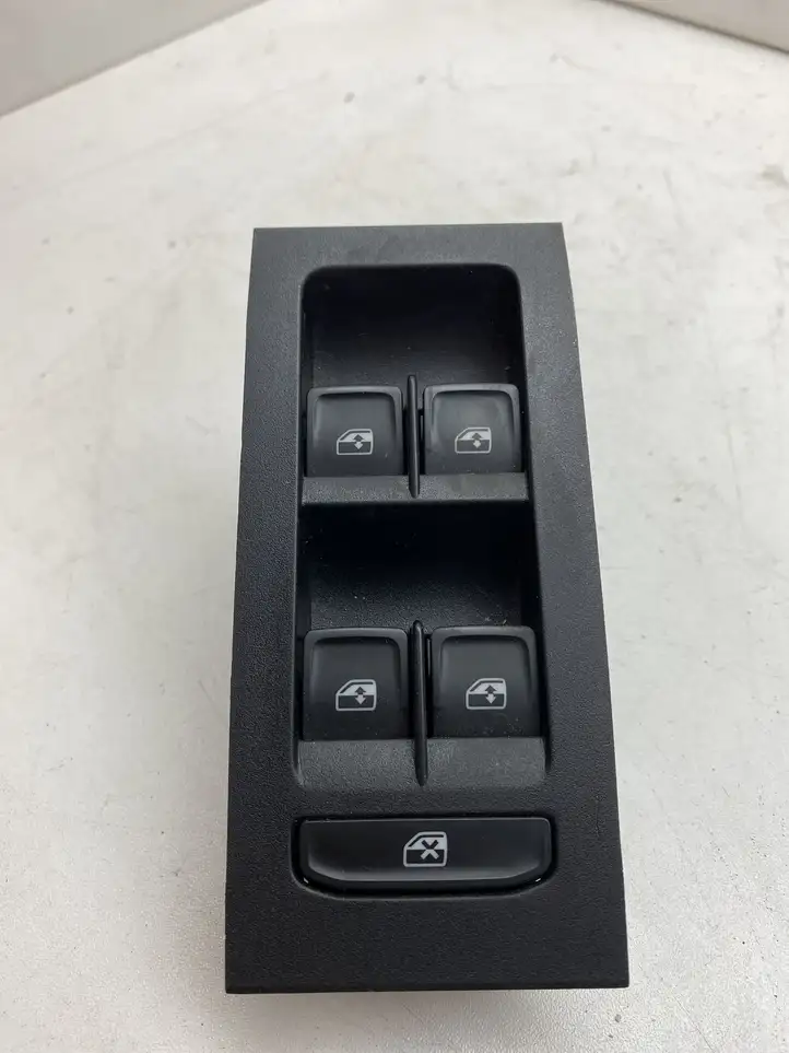 Skoda Octavia Mk3 (5E) (2013 - 2019) 5E0959857A Кнопка стеклоподъемников — фото 1