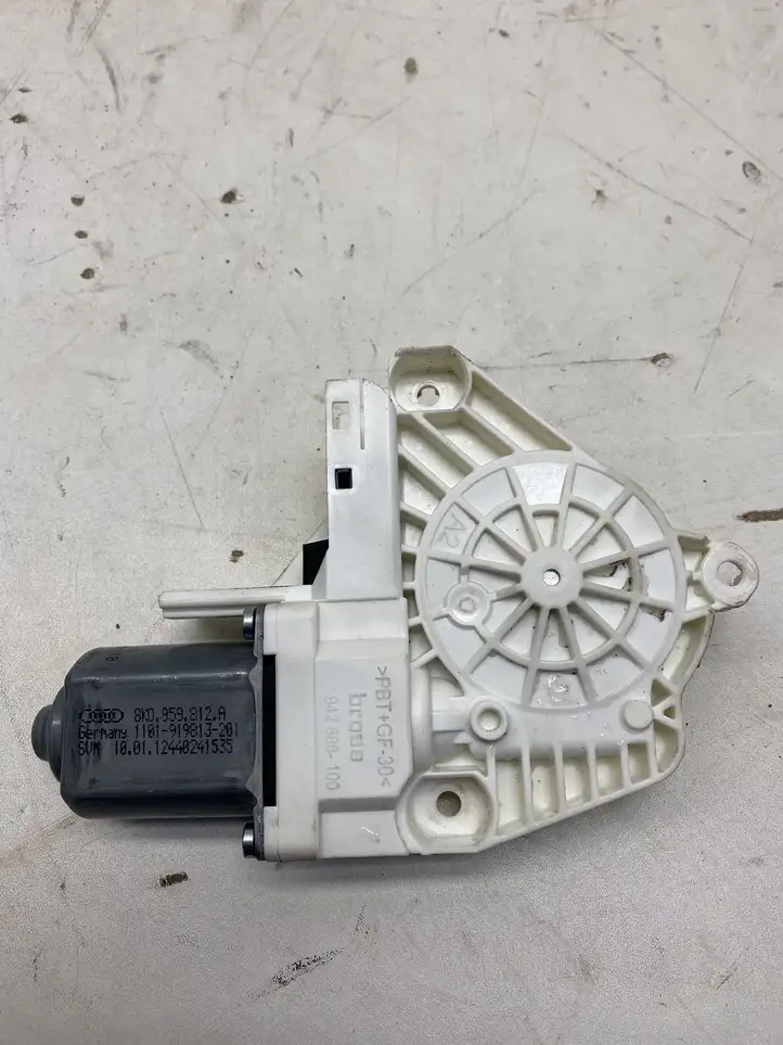 Audi A6 C7 (2011 - 2014) 8K0959812A Стеклоподъемник задней двери — фото 1