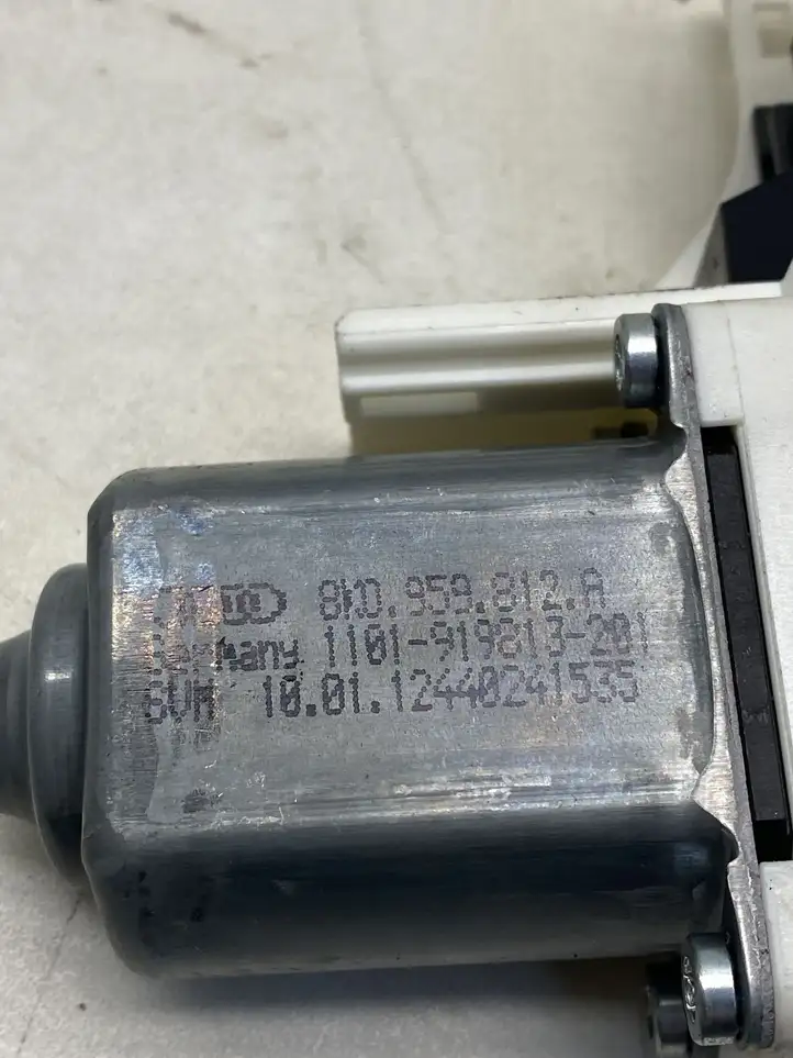 Audi A6 C7 (2011 - 2014) 8K0959812A Стеклоподъемник задней двери — фото 4