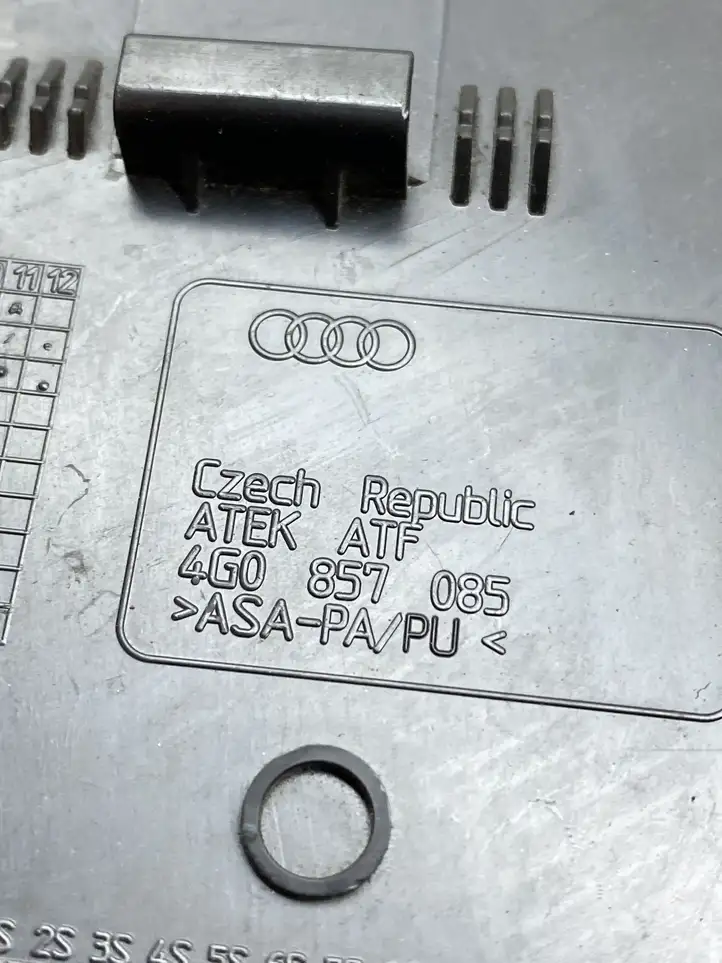 Audi A6 C7 (2014 - 2018) 4G0857085 Боковая отделка панели приборов — фото 3
