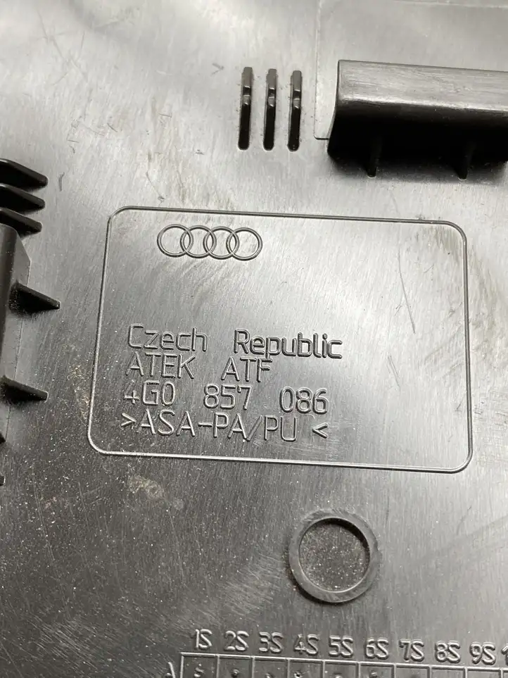 Audi A6 C7 (2014 - 2018) 4G0857085 Боковая отделка панели приборов — фото 4