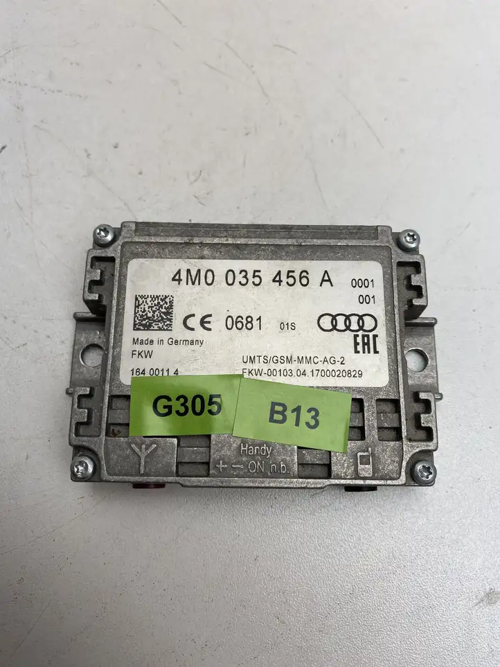 Skoda Octavia Mk3 (5E) (2013 - 2019) 4M0035456A Усилитель антенны — фото 1