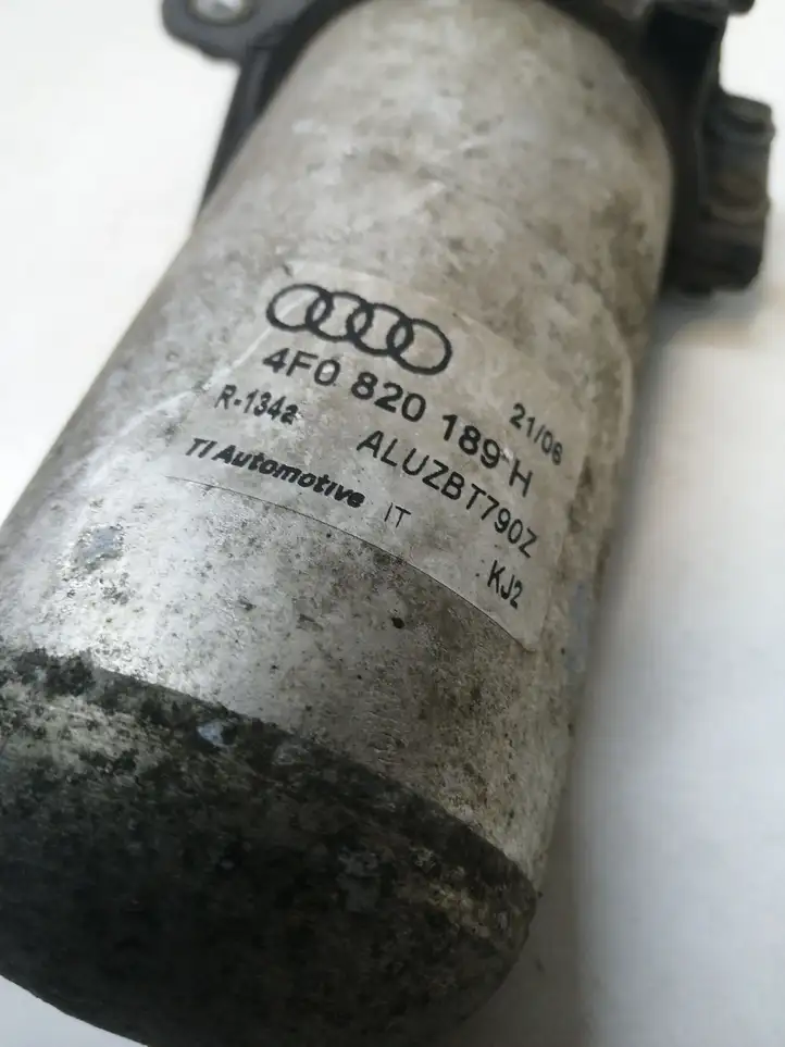 Audi A6 S6 C6 4F (2004 - 2008) 4F0820189H Осушитель кондиционера — фото 3