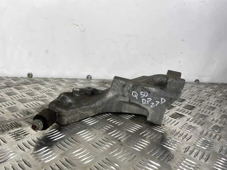 Infiniti Q50 (2013 - 2018) A6512235204 Кронштейн двигателя — фото 1
