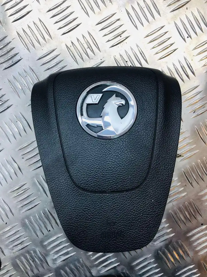 Opel Astra J (2009 - 2012) 13299779 Подушка безопасности руля — фото 1