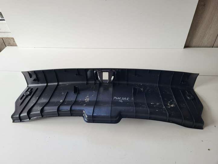 Nissan Pulsar (2014 - 2018)   Отделка замка