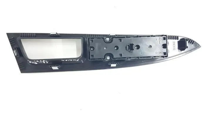 Ford Fusion II (2013 - ) DG9T14540ACW Блок кнопок стеклоподъемников — фото 2