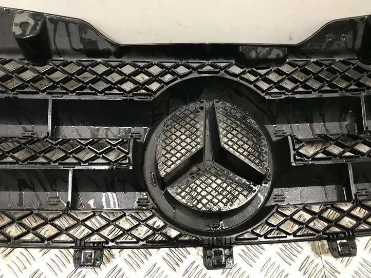Mercedes-Benz Sprinter W906 (2006 - 2018) A9068800385 Передняя решетка — фото 2