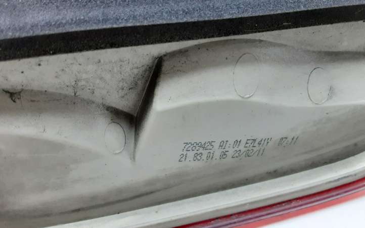 BMW 3 E90 E91 (2005 - 2012)  7289425 Задний фонарь в кузове