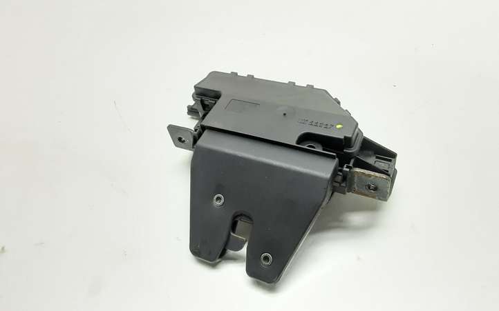 BMW 3 E90 E91 (2005 - 2012)  7840617 Замок задней крышки