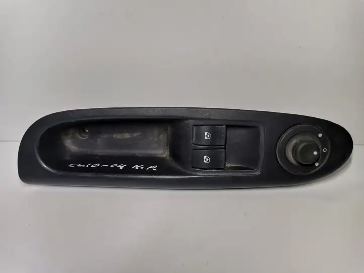 Renault Clio II (2001 - 2005) 8200084008 Блок кнопок стеклоподъемников — фото 1
