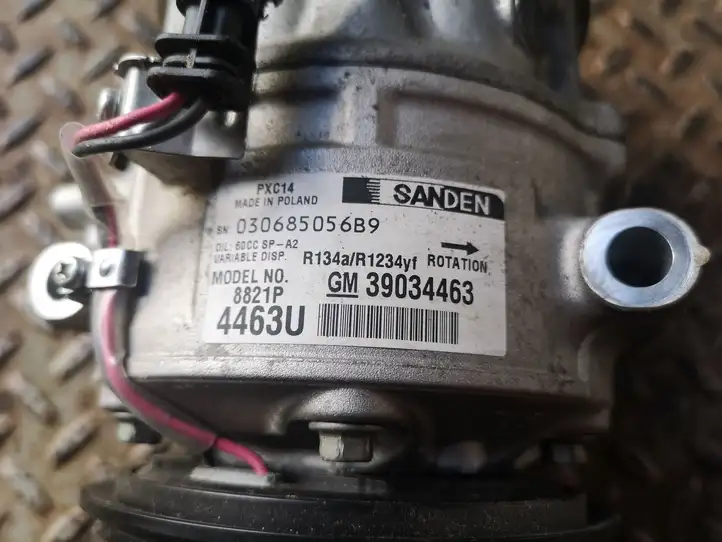 Opel Astra K (2015 - 2020) 39034463 Компрессор (насос) кондиционера воздуха — фото 2