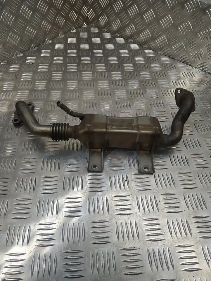 Toyota Avensis T250 (2006 - 2009) 256800K011A Охладитель клапана EGR — фото 1