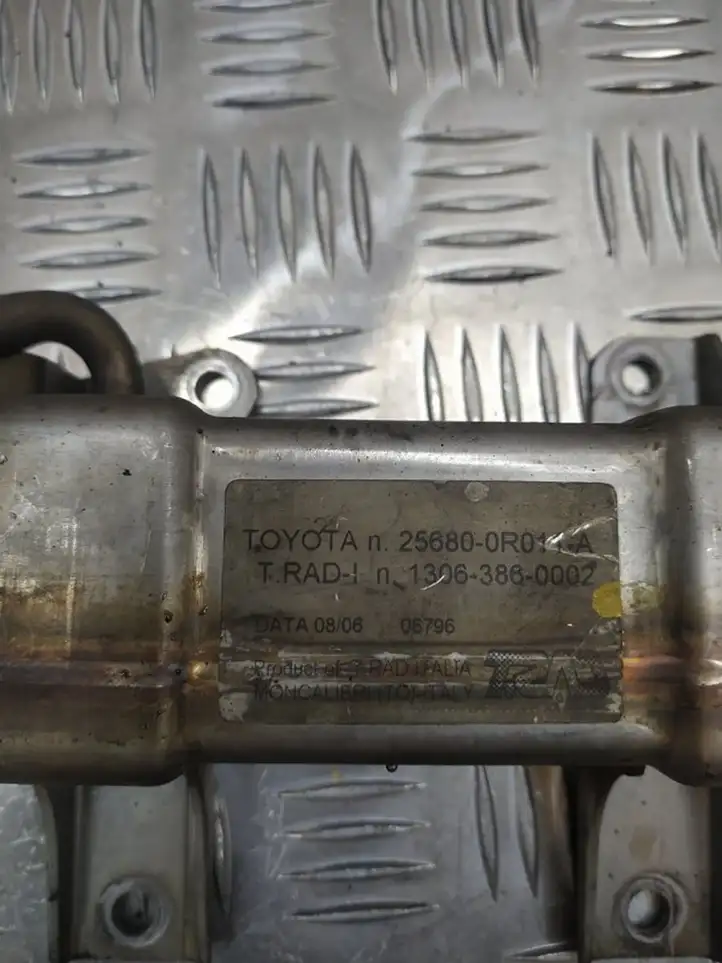 Toyota Avensis T250 (2006 - 2009) 256800K011A Охладитель клапана EGR — фото 2