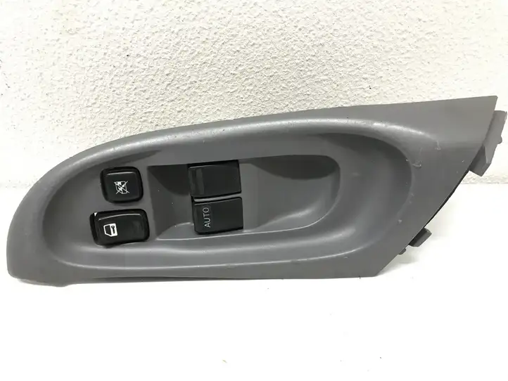 Nissan Almera N16 (2000 - 2010) 80961 Блок кнопок стеклоподъемников — фото 1