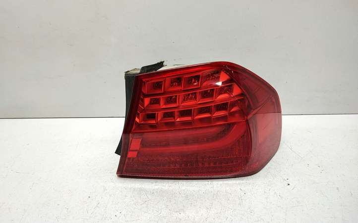 BMW 3 E90 E91 (2005 - 2012)  7289426 Задний фонарь в кузове
