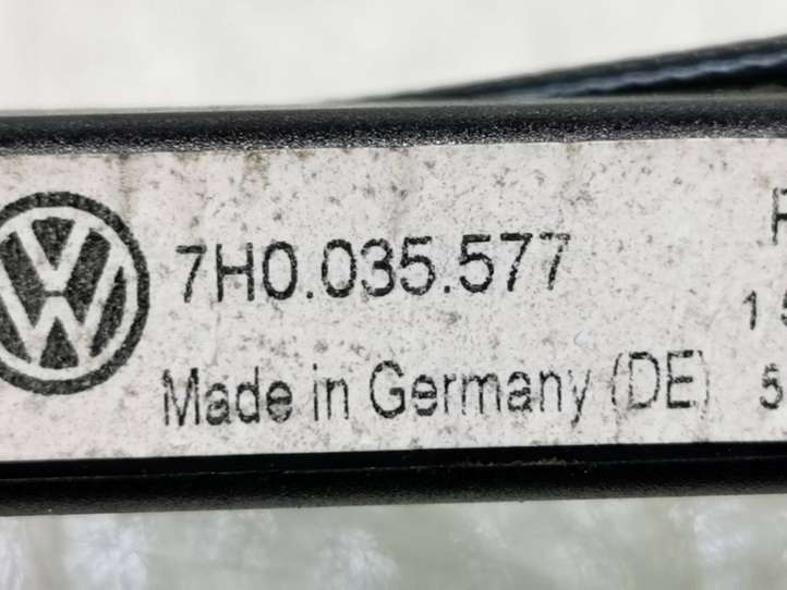 Volkswagen Transporter-Caravelle (2003 - 2009)  7H0035577 Усилитель антенны