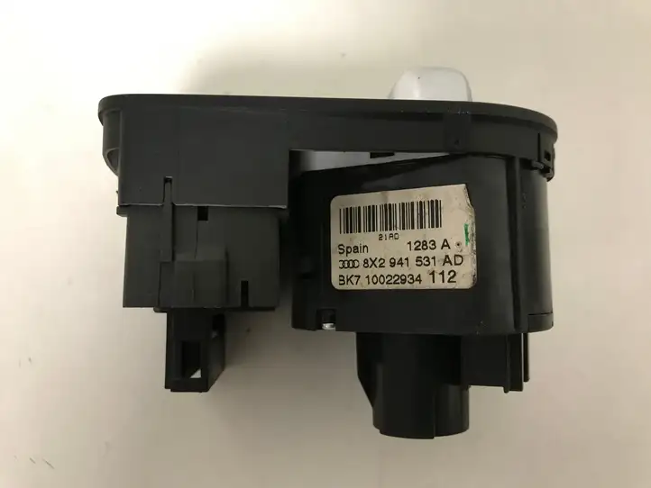Audi Q3 8U (2011 - 2014) 8X2941531 Включатель фонарей — фото 3