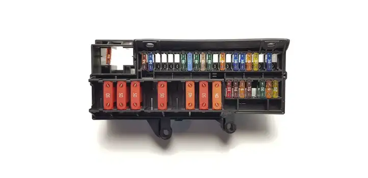 BMW 7 E65 E66 (2001 - 2008) 6113690058204 Блок предохранителей — фото 1