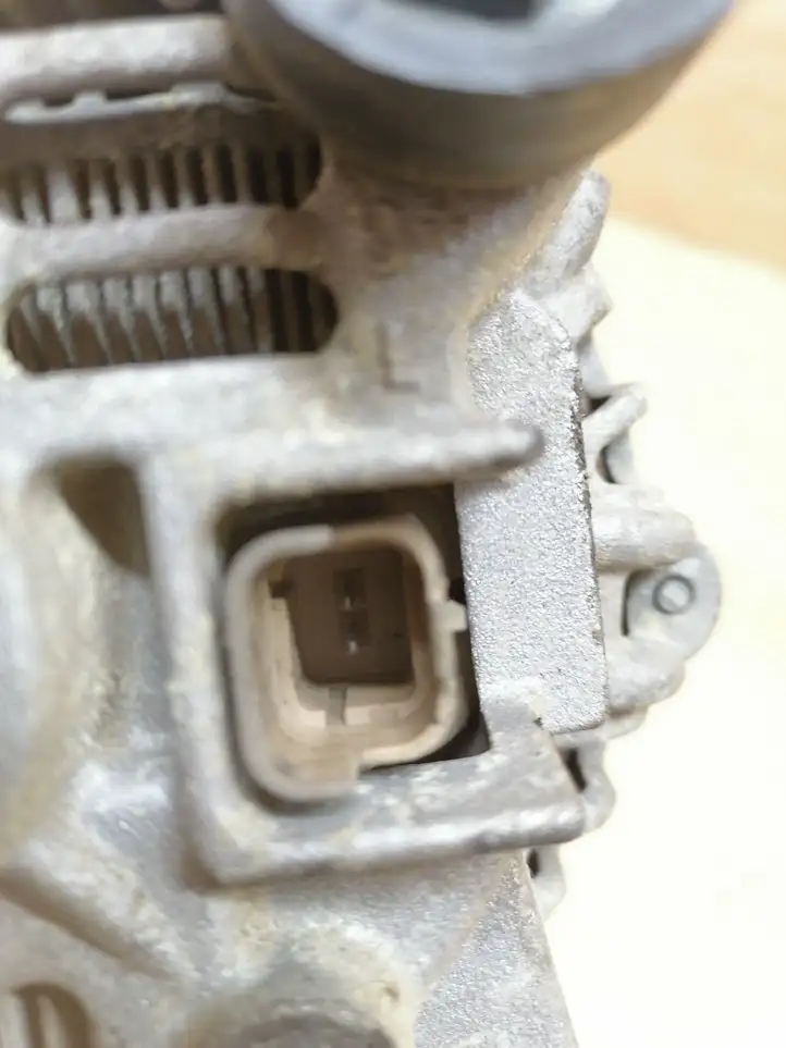 Nissan Almera N16 (2000 - 2010) A2TB6481 Генератор — фото 2