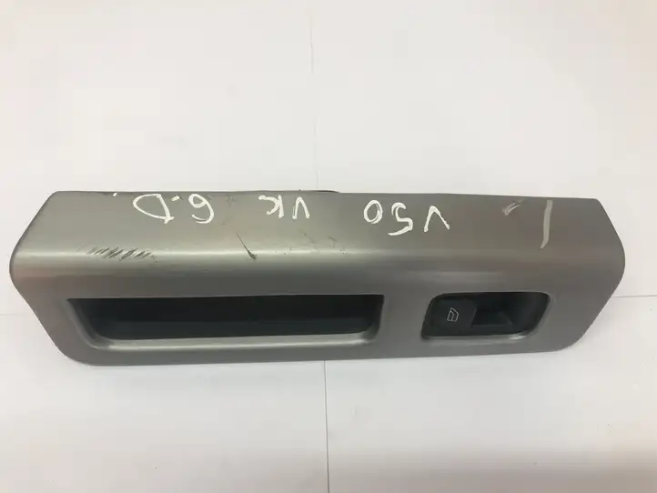 Volvo V50 (2004 - 2008) 8679681 Кнопка стеклоподъемников — фото 2