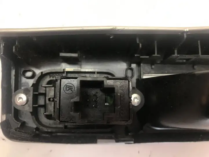 Volvo V50 (2004 - 2008) 8679681 Кнопка стеклоподъемников — фото 8