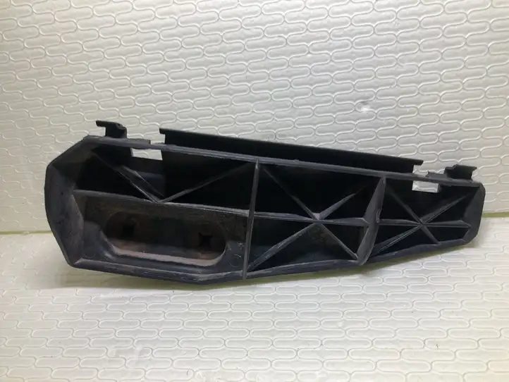 Toyota Corolla Verso AR10 (2004 - 2009) 252620F010 Кронштейн заднего бампера — фото 1