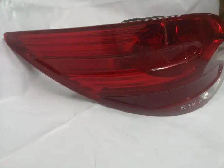 Mercedes-Benz R W251 (2005 - 2013) A2518200364 Задний фонарь в кузове — фото 2