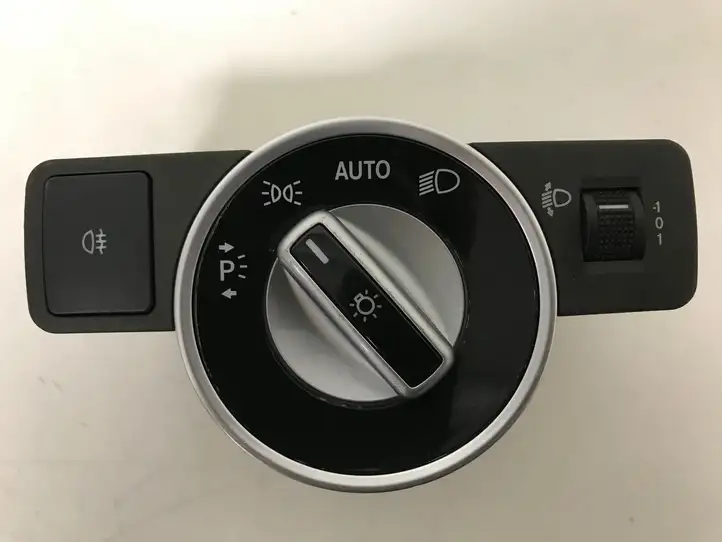 Mercedes-Benz E W212 (2009 - 2016) A2129055001 Включатель фонарей — фото 1