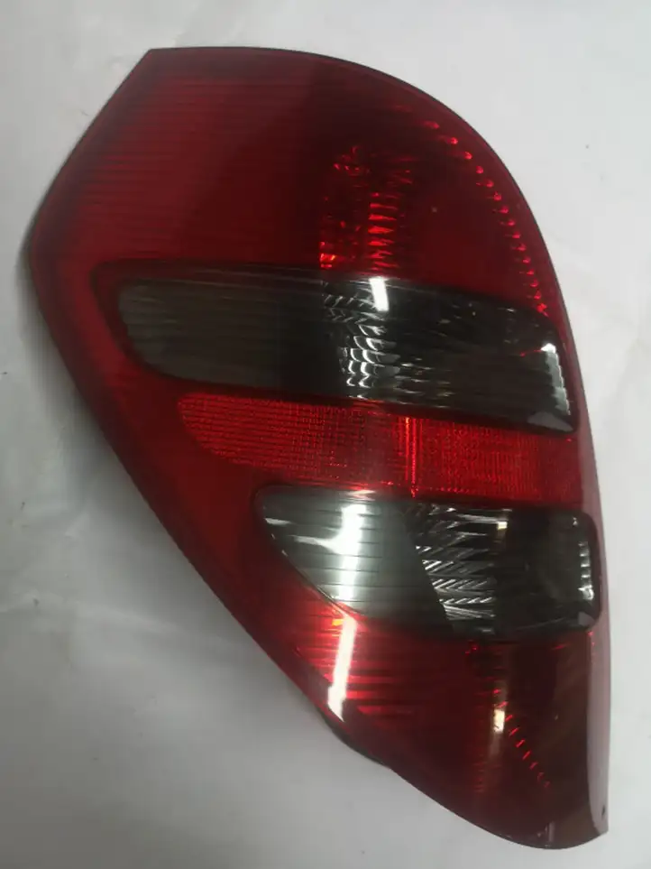Mercedes-Benz A W169 (2004 - 2012) A1698200964 Задний фонарь в кузове — фото 2